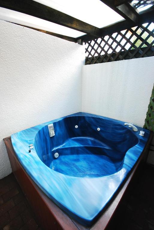 Baden Lodge Motel - Private Spa Bath Rotorua Bilik gambar